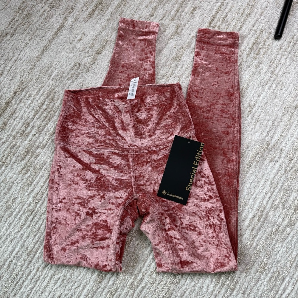 Wunder Lounge Tight 28" *Velvet Soft Cranberry